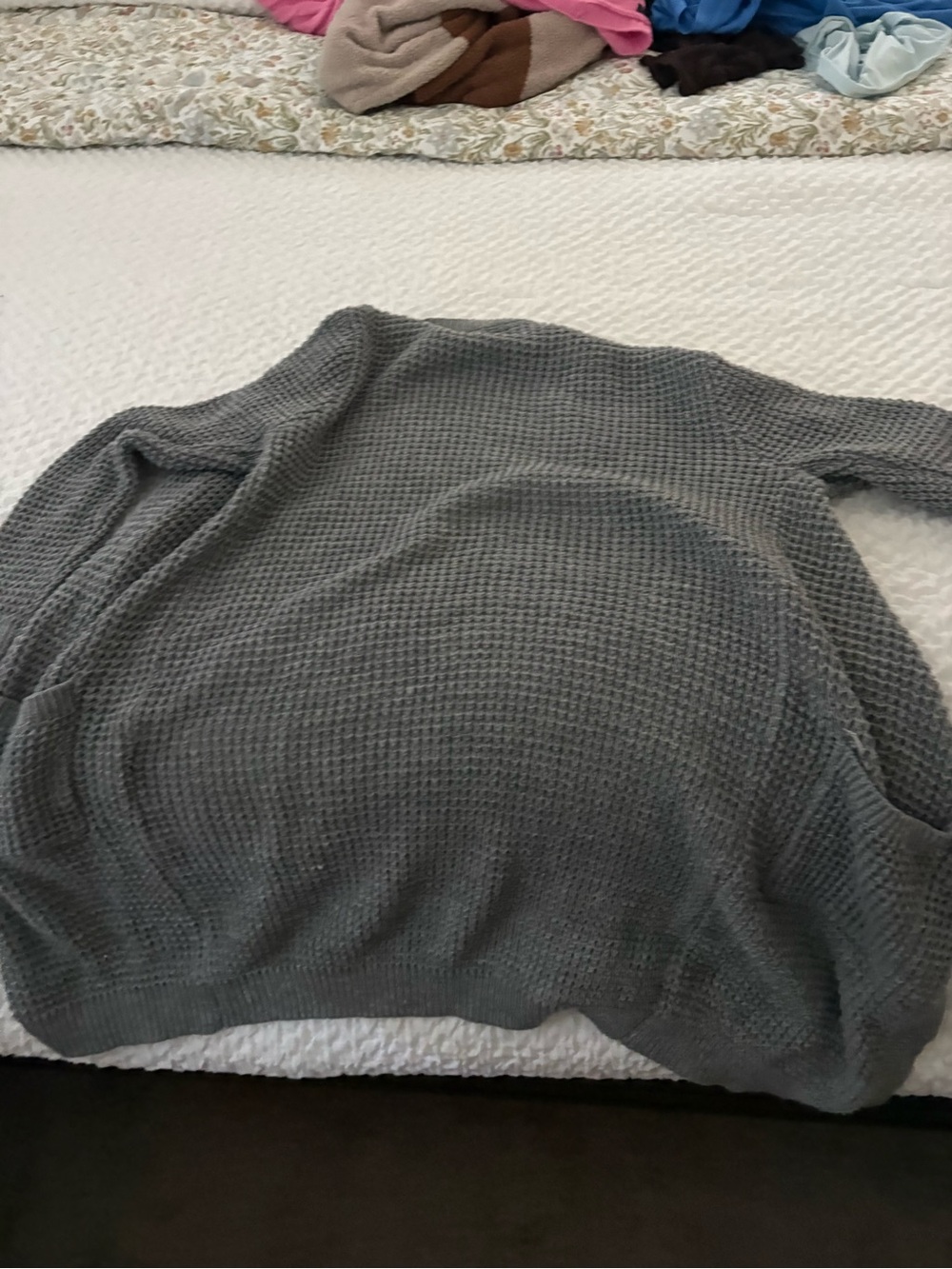 Women's Gray Waffle-Knit Pullover Sweater